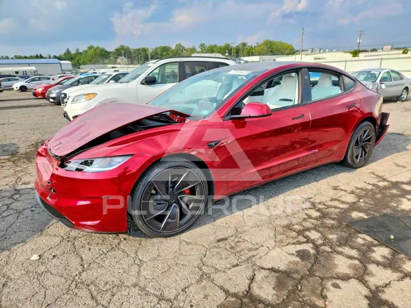2026 Tesla Model 3 фото