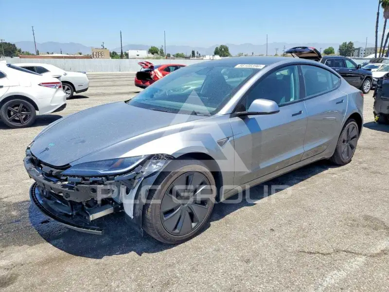 2026 Tesla Model 3 фото