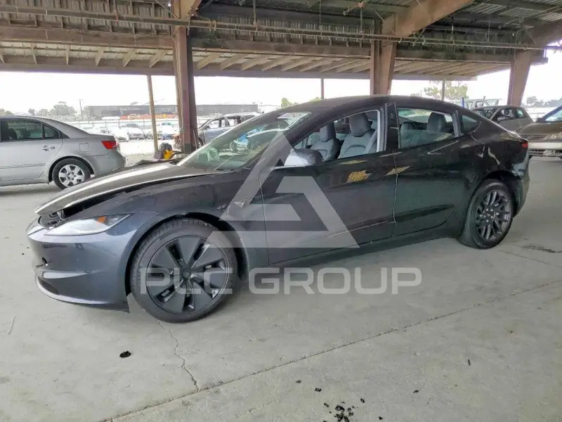 2026 Tesla Model 3 фото