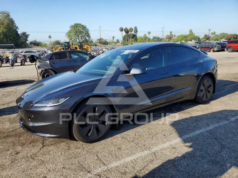 2026 Tesla Model 3 фото