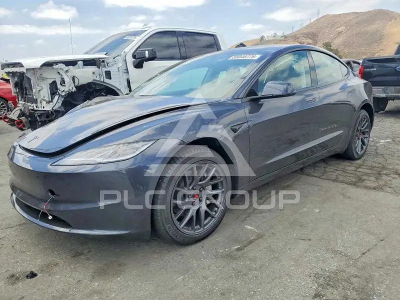 2026 Tesla Model 3 фото