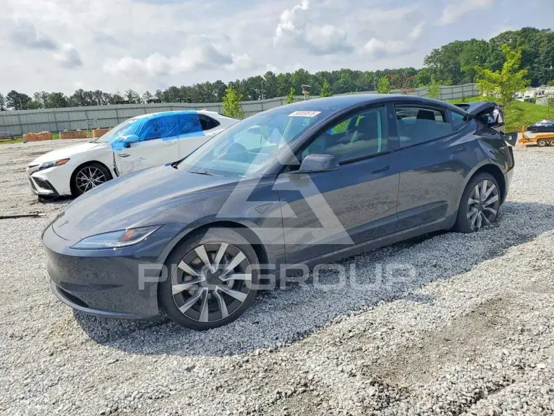 2026 Tesla Model 3 фото