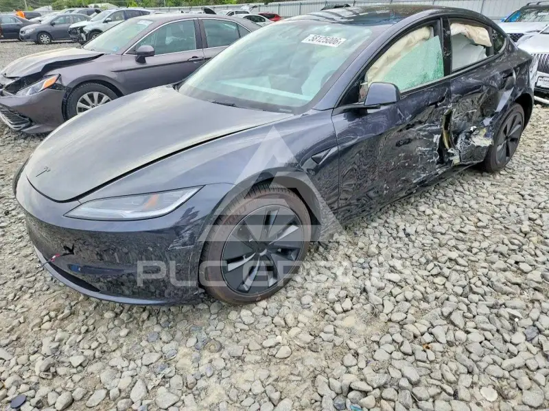 2026 Tesla Model 3 фото