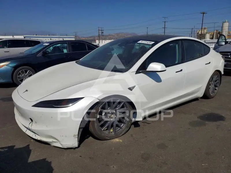 2026 Tesla Model 3 фото
