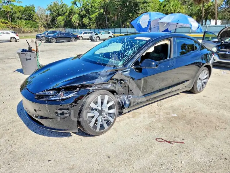 2026 Tesla Model 3 фото
