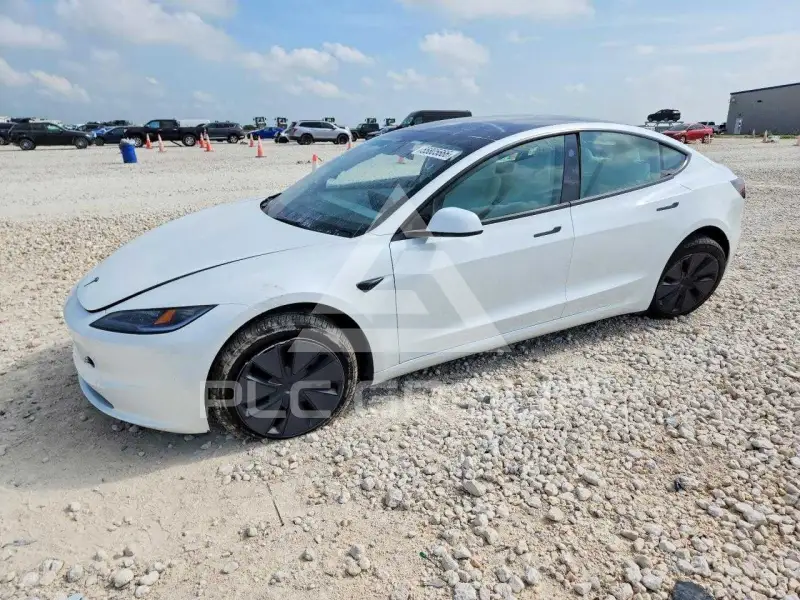 2026 Tesla Model 3 фото