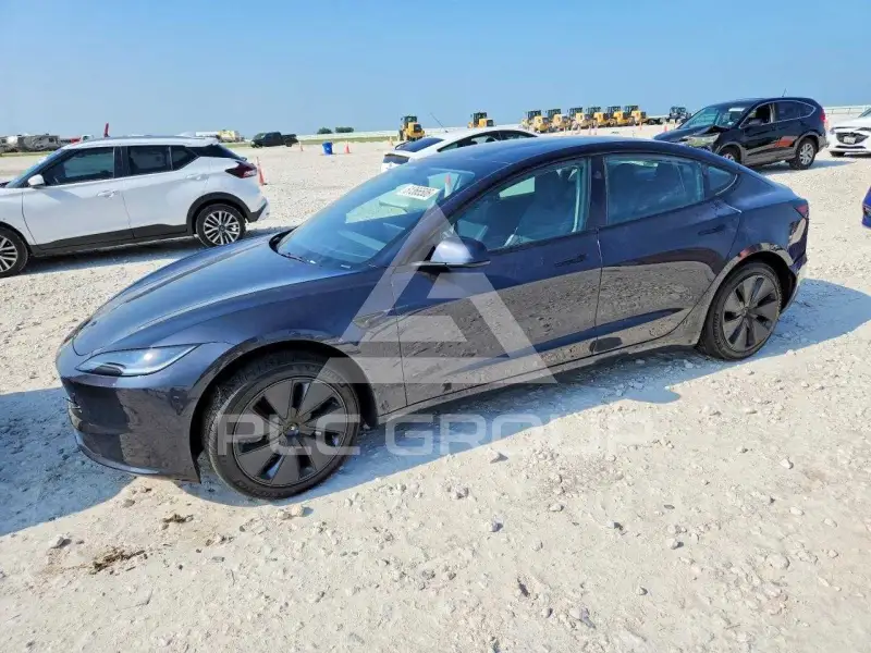 2026 Tesla Model 3 фото