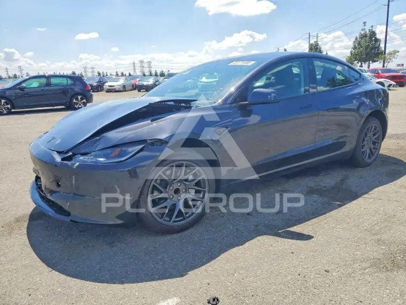 2026 Tesla Model 3 фото