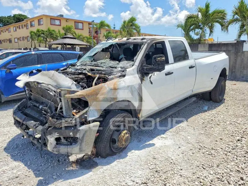 2026 RAM 3500 фото