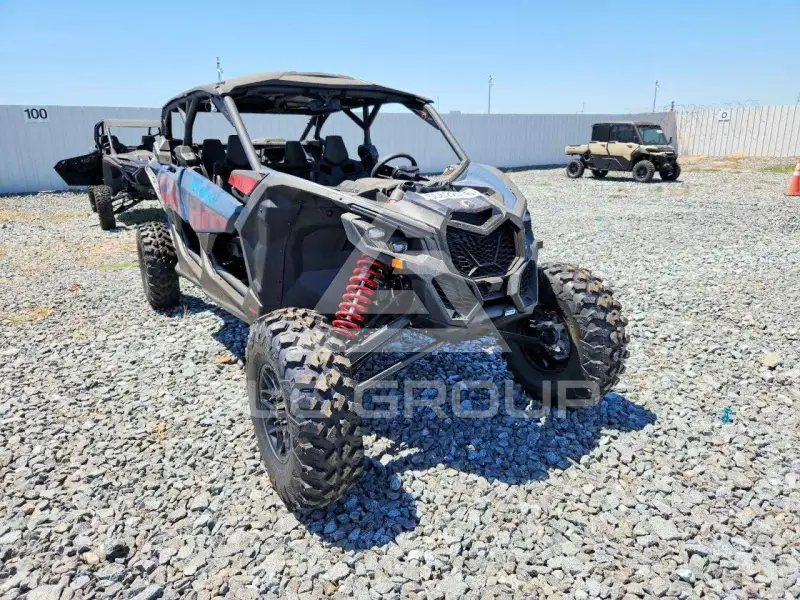 2026 Can-AM Sidebyside фото