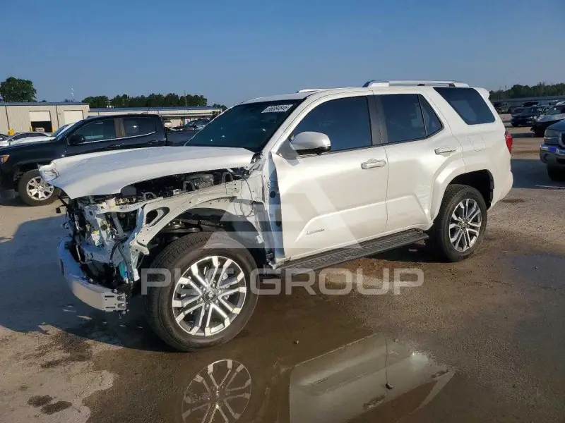 2026 Toyota 4 RUNNER photo
