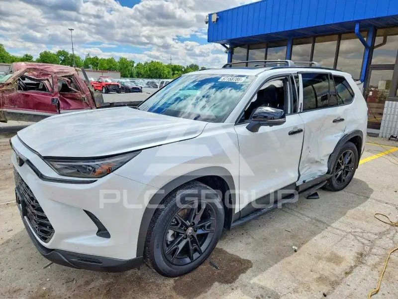 2026 Toyota Highlander photo