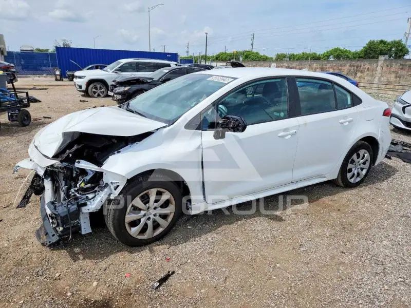 2026 Toyota COROLLA photo