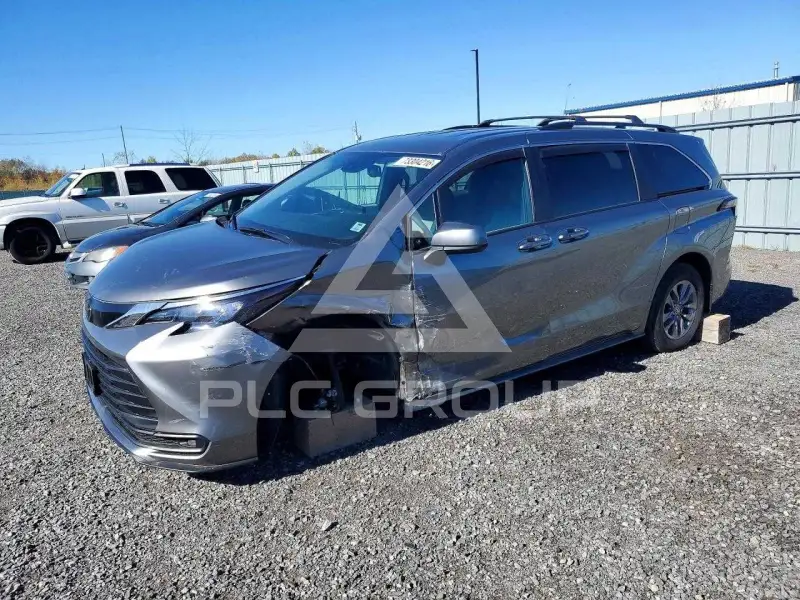 2026 Toyota SIENNA фото