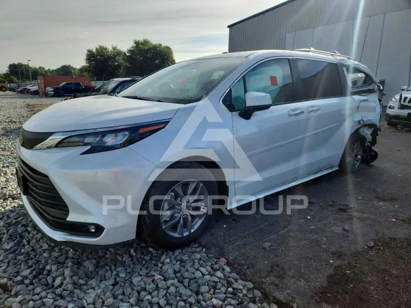 2026 Toyota SIENNA photo
