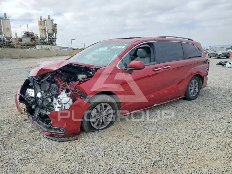 2026 Toyota SIENNA фото