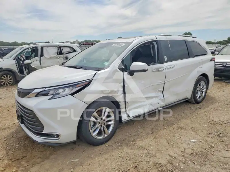 2026 Toyota SIENNA фото