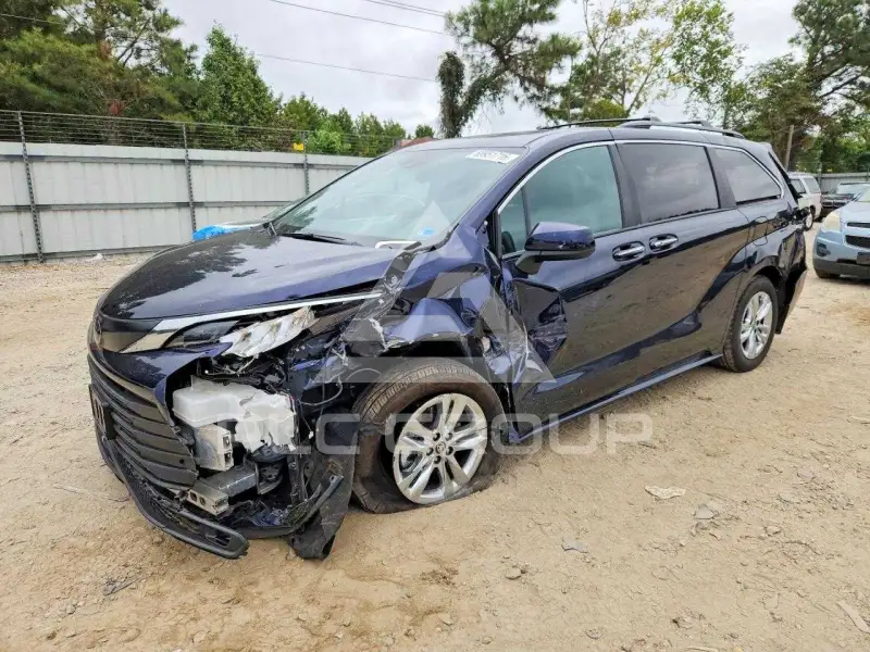 2026 Toyota SIENNA фото