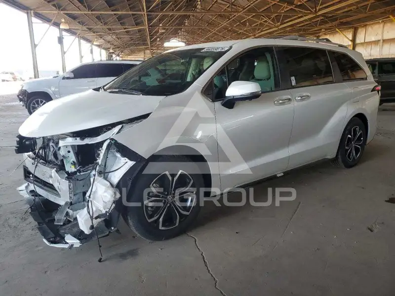 2026 Toyota SIENNA photo