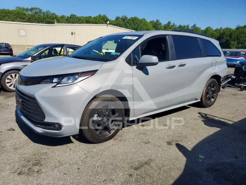 2026 Toyota SIENNA фото