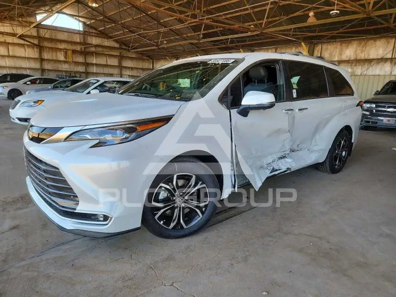 2026 Toyota SIENNA фото