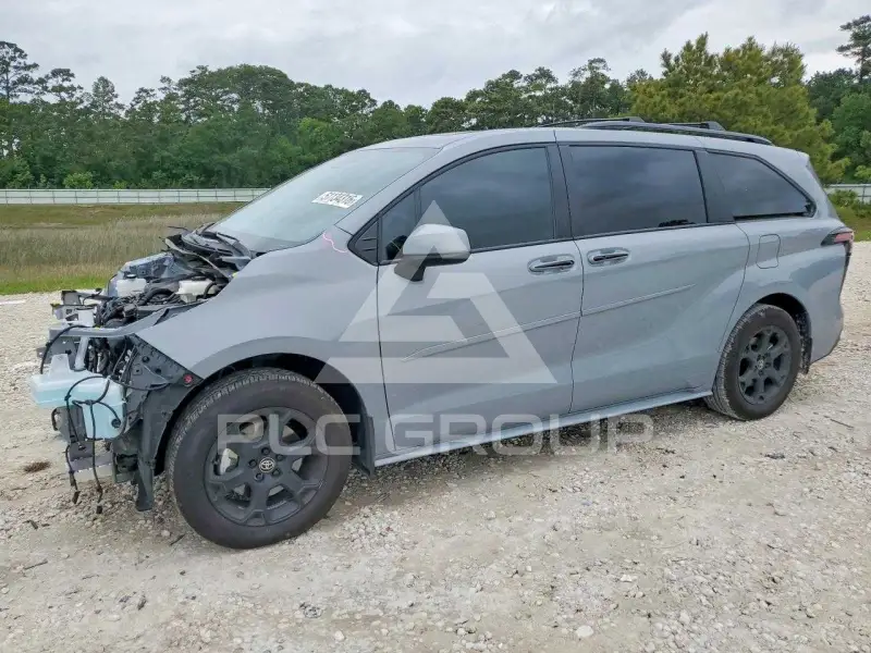 2026 Toyota SIENNA фото