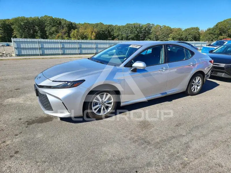 2026 Toyota CAMRY photo