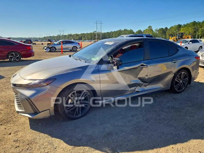 2026 Toyota CAMRY фото