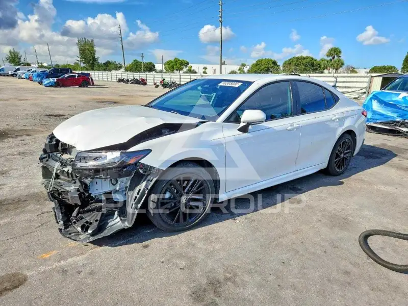 2026 Toyota CAMRY фото