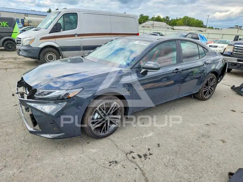 2026 Toyota CAMRY фото