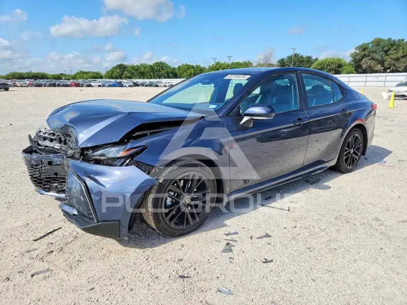 2026 Toyota CAMRY photo
