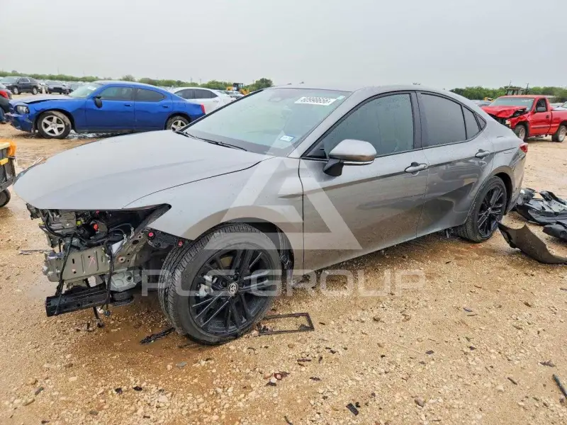 2026 Toyota CAMRY фото