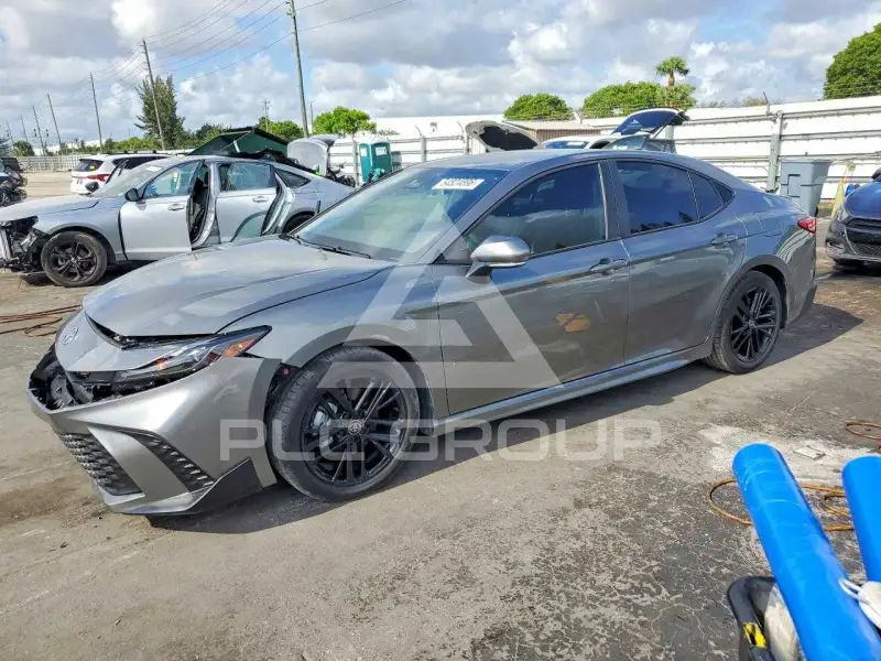 2026 Toyota CAMRY фото