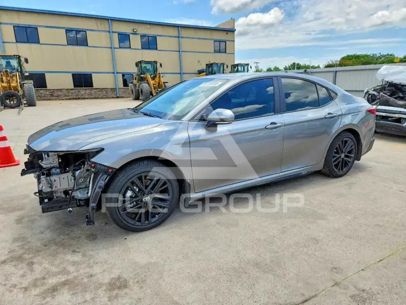 2026 Toyota CAMRY photo