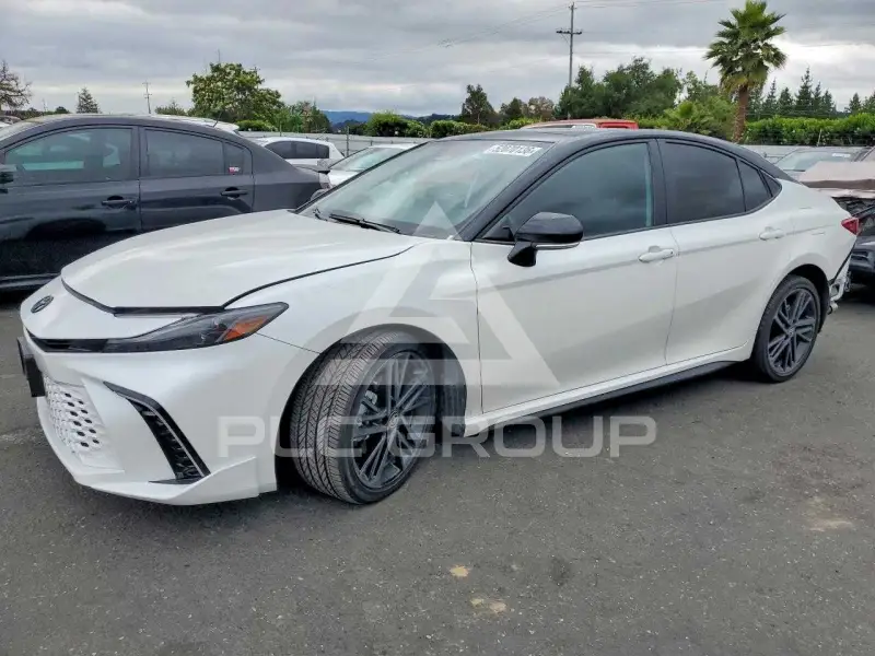 2026 Toyota CAMRY фото