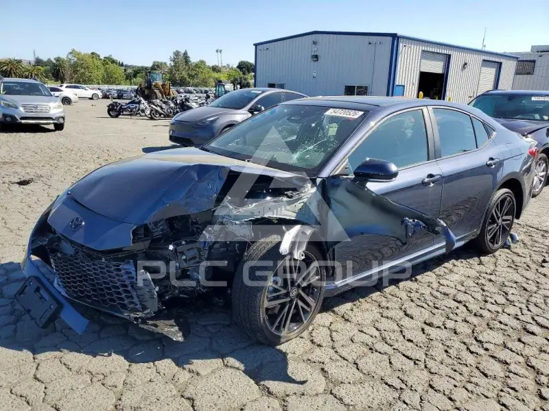 2026 Toyota CAMRY фото