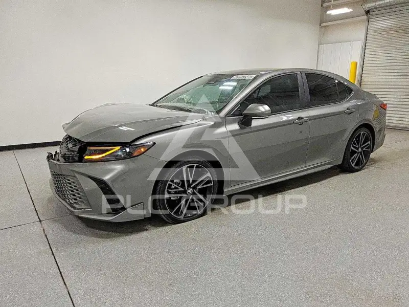 2026 Toyota CAMRY фото