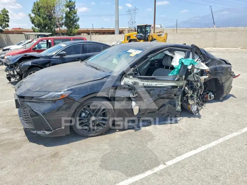 2026 Toyota CAMRY фото