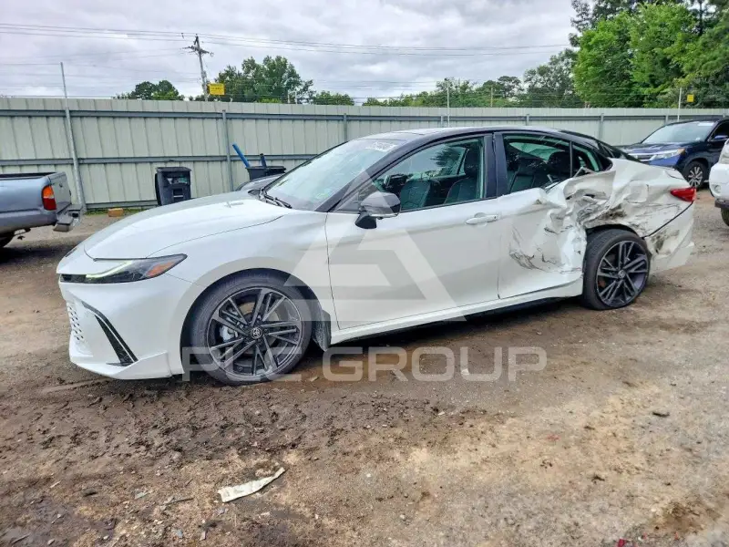 2026 Toyota CAMRY фото