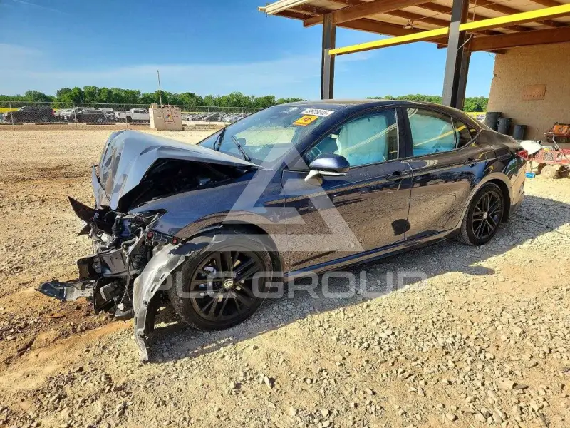 2026 Toyota CAMRY фото