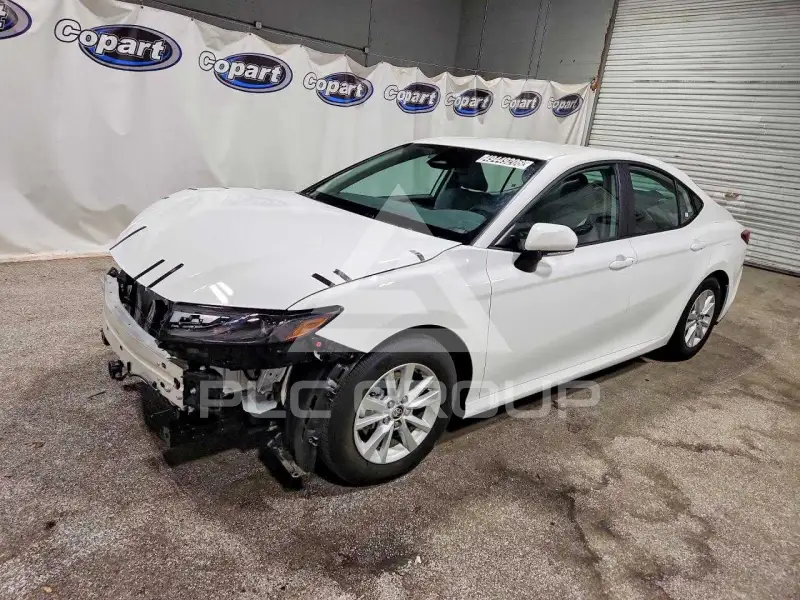 2026 Toyota CAMRY фото