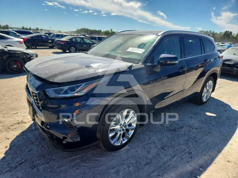 2026 Toyota Highlander фото