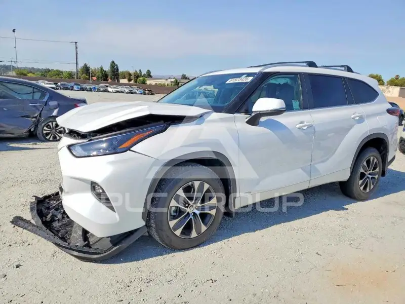 2026 Toyota Highlander фото