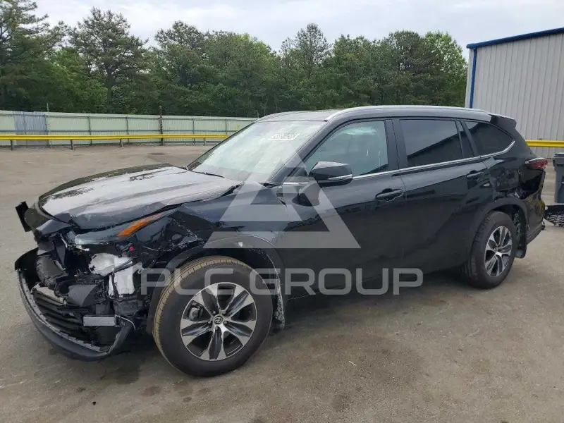 2026 Toyota Highlander photo