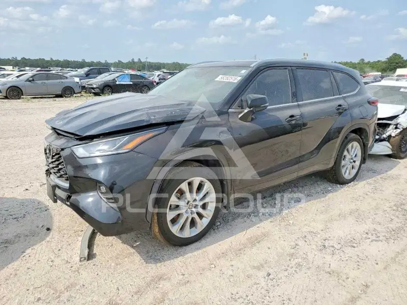 2026 Toyota Highlander photo