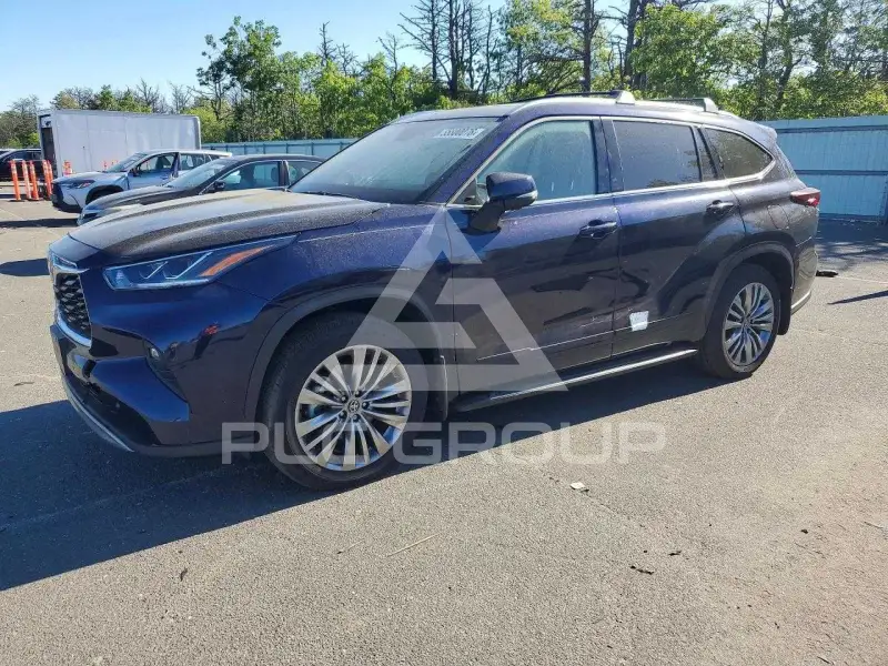 2026 Toyota Highlander photo