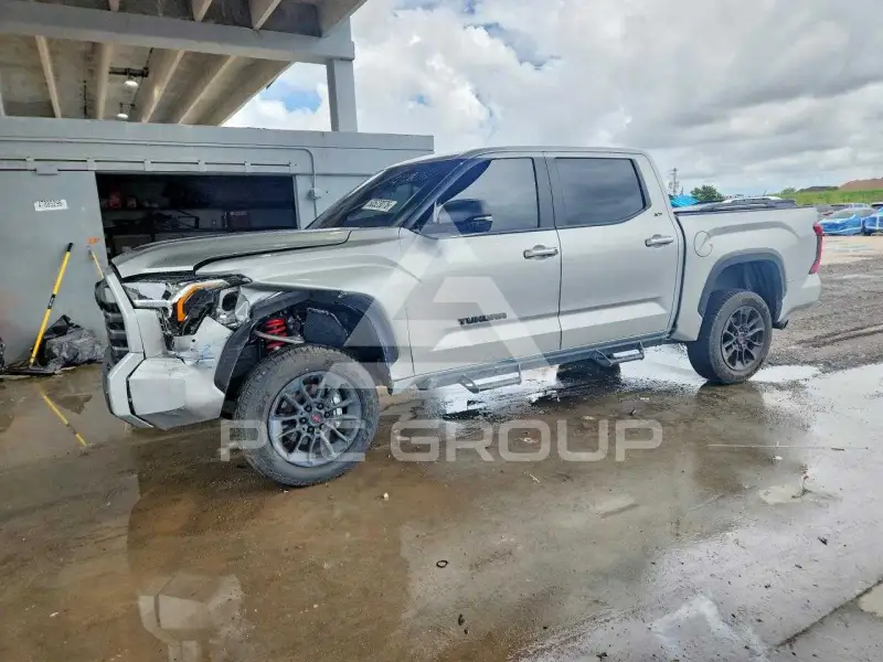 2026 Toyota TUNDRA фото