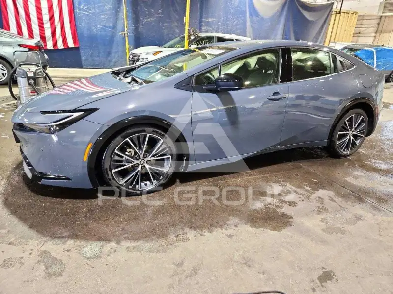 2026 Toyota PRIUS фото