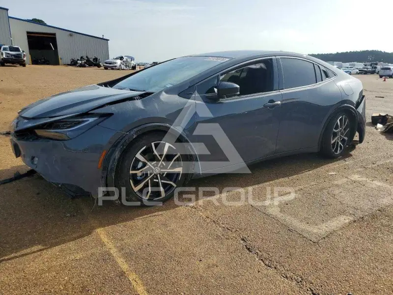 2026 Toyota PRIUS photo