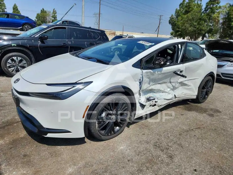 2026 Toyota PRIUS photo